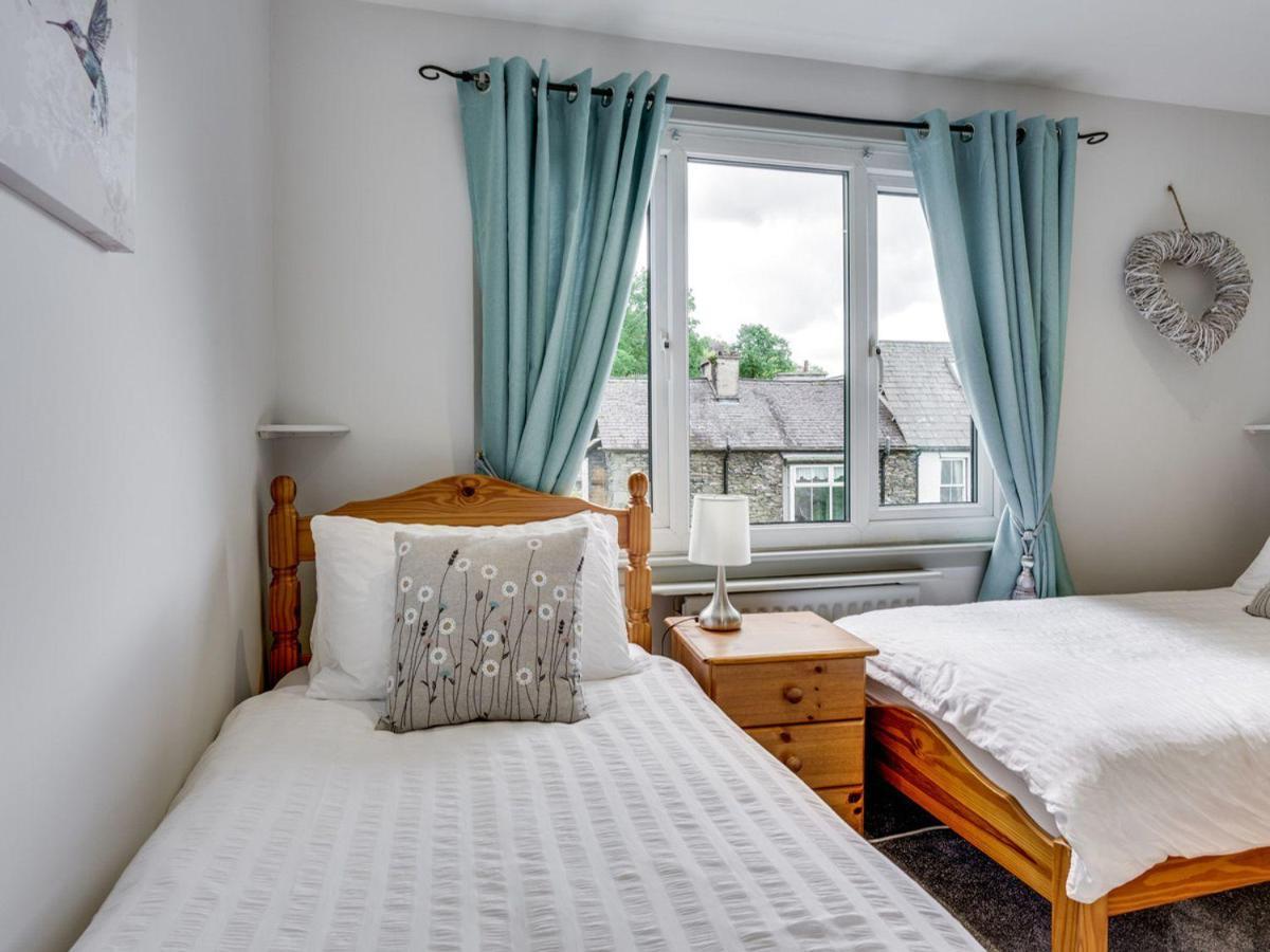Gorgeous Cottage In Bowness エクステリア 写真