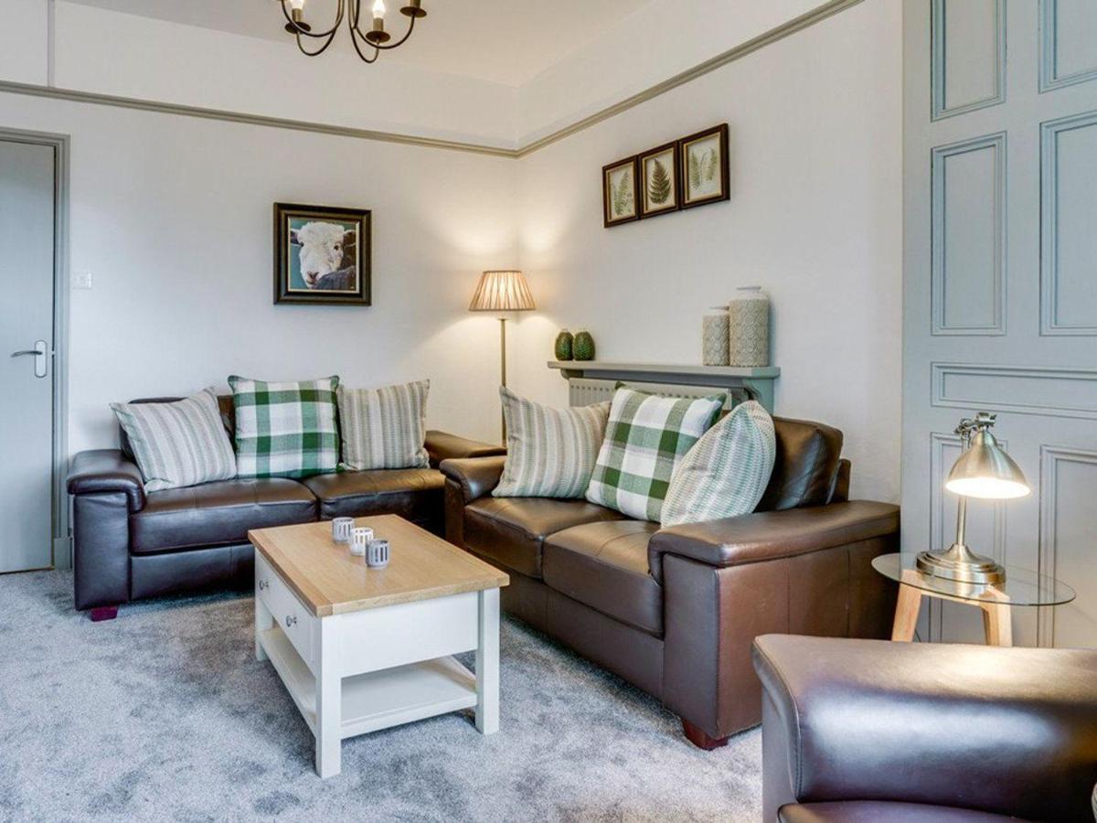 Gorgeous Cottage In Bowness エクステリア 写真